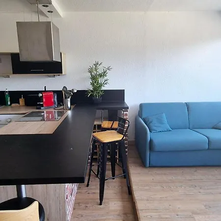 Cosy Design Avec Piscine, 8mn De La A Pied Apartment